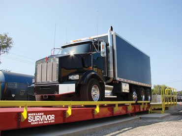 Báscula camionera pesando un trailer